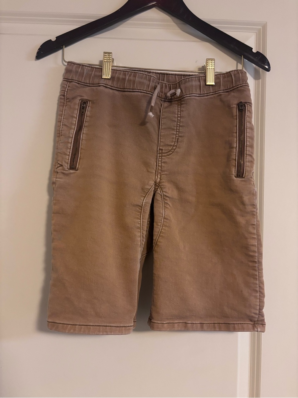 Boys Casual Drawstring Shorts in Taupe